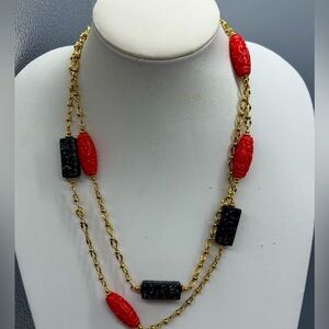 ❤️KJL Asian Motif Carved Red and Black Faux Coral Bead Chain Necklace